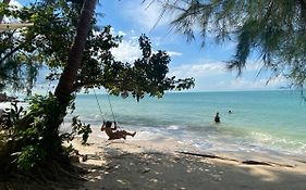 ซีเคร็ต บีช บังกะโล